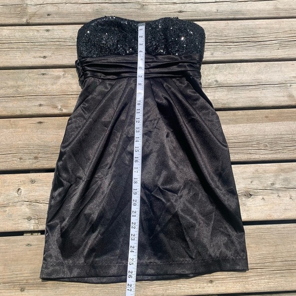 Le Château Black Strapless Sequin Cocktail Dress – Size Small - Picture 7 of 7